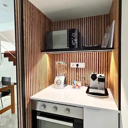 Con Piscina Privada Palmeras *